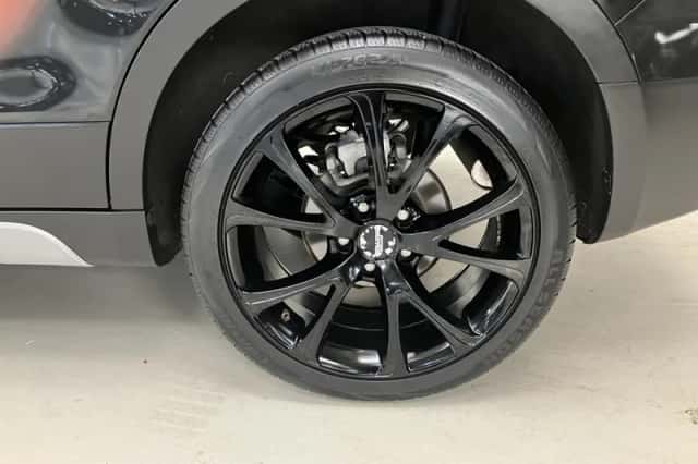 Suzuki S-Cross (2019) thumbnail 10