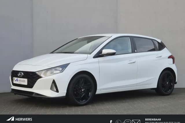 Hyundai i20 (2021) thumbnail 1