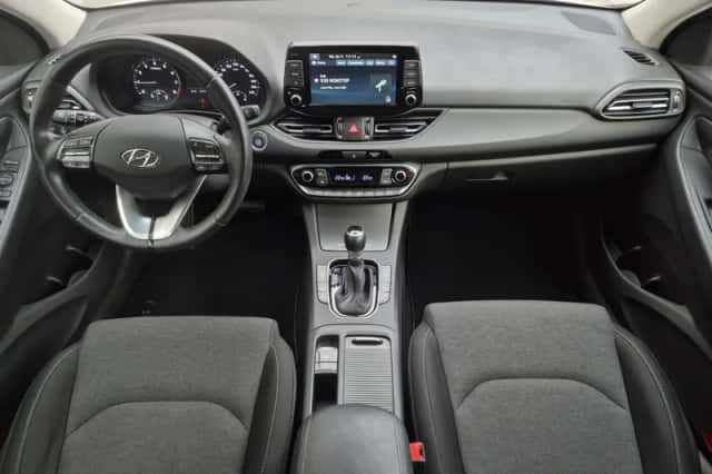 Hyundai i30 (2021) thumbnail 2