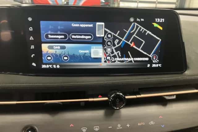 Nissan Ariya (2023) thumbnail 24