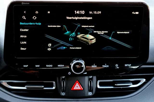 Hyundai i30 (2023) thumbnail 8