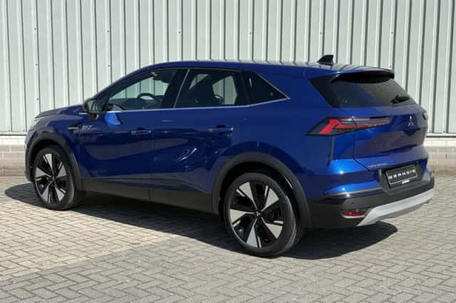 Mitsubishi Grandis (2026) thumbnail 6