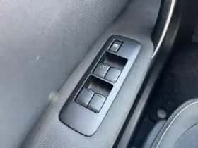 Nissan Qashqai (2010) thumbnail 16