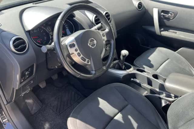 Nissan Qashqai (2010) thumbnail 18