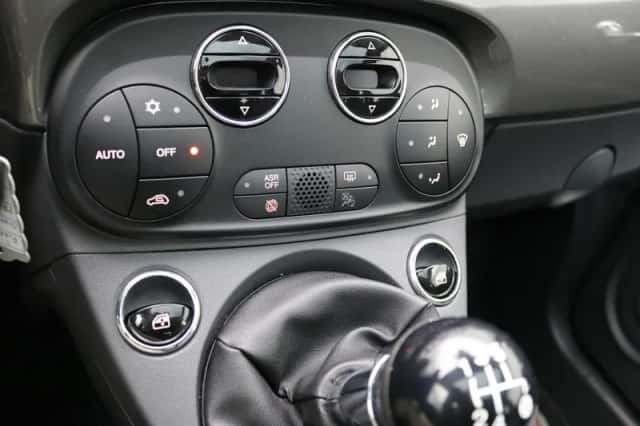 Fiat 500 (2017) thumbnail 23