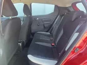 Nissan Micra (2018) thumbnail 9