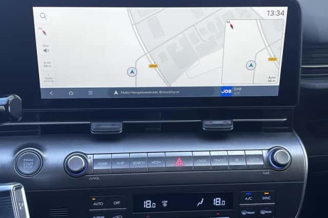 Hyundai Kona (2023) thumbnail 4
