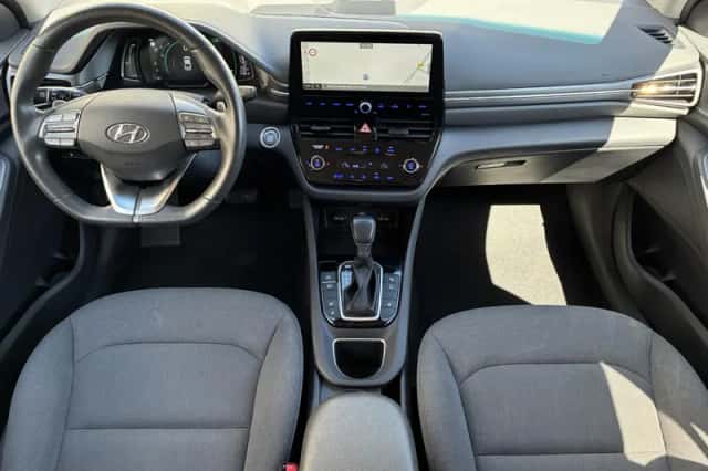 Hyundai Ioniq (2022) thumbnail 2