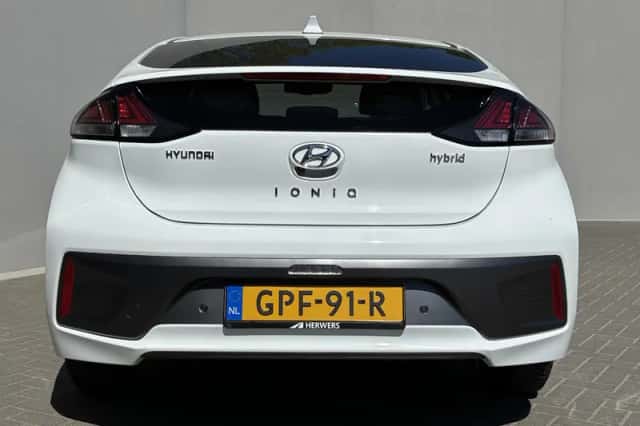 Hyundai Ioniq (2022) thumbnail 33