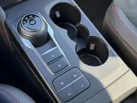 Ford Kuga (2023) thumbnail 35