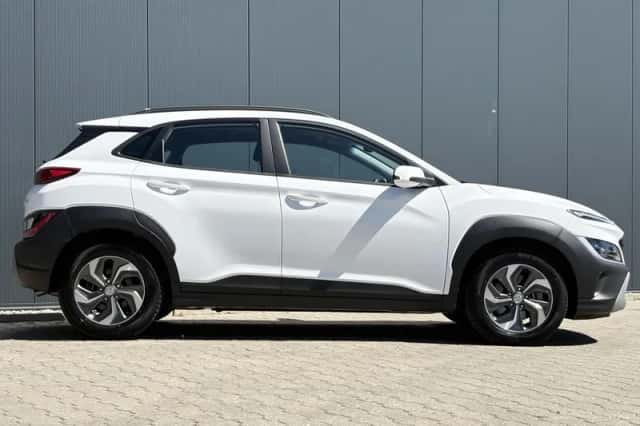 Hyundai Kona (2022) thumbnail 15
