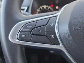 Renault Clio (2022) thumbnail 16