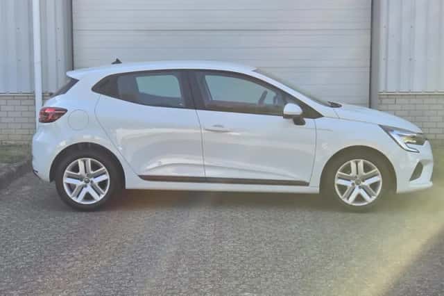 Renault Clio (2022) thumbnail 19