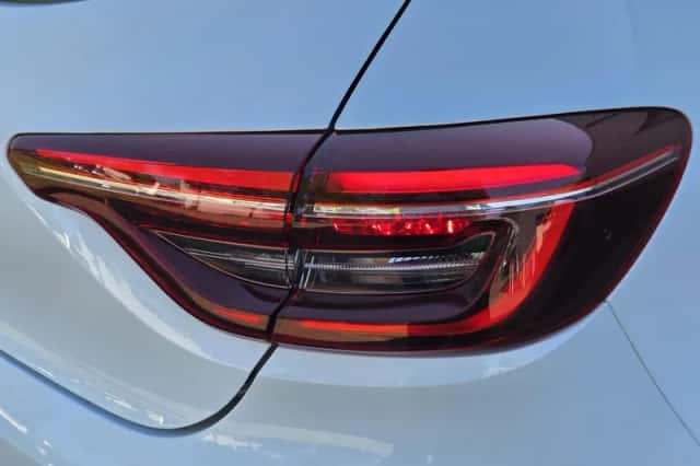 Renault Clio (2022) thumbnail 29
