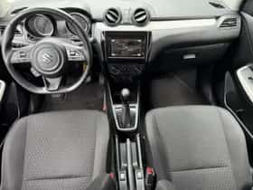 Suzuki Swift (2018) thumbnail 5