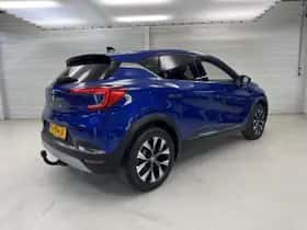 Renault Captur (2023) thumbnail 6
