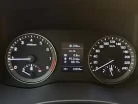 Hyundai Tucson (2019) thumbnail 22