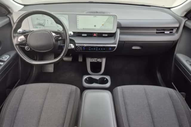 Hyundai Ioniq 5 (2022) thumbnail 2