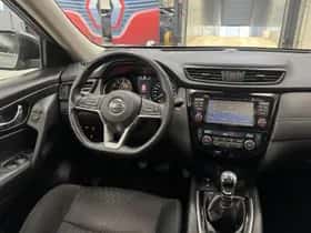 Nissan X-Trail (2018) thumbnail 25