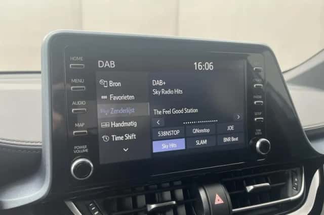 Toyota C-HR (2021) thumbnail 35