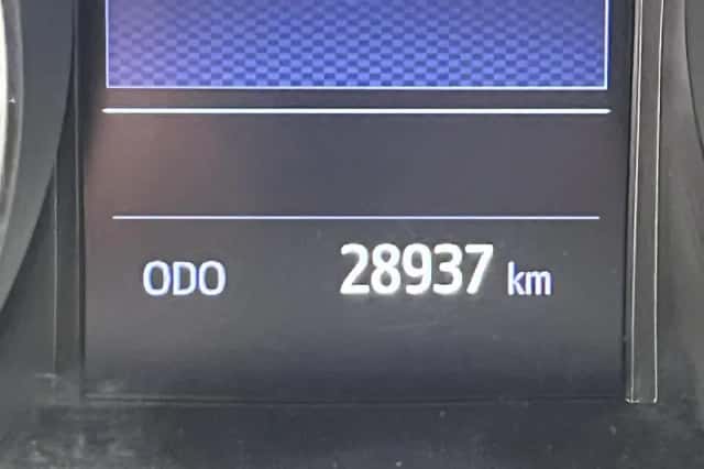 Toyota C-HR (2021) thumbnail 42