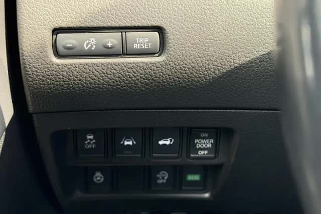 Nissan X-Trail (2019) thumbnail 16