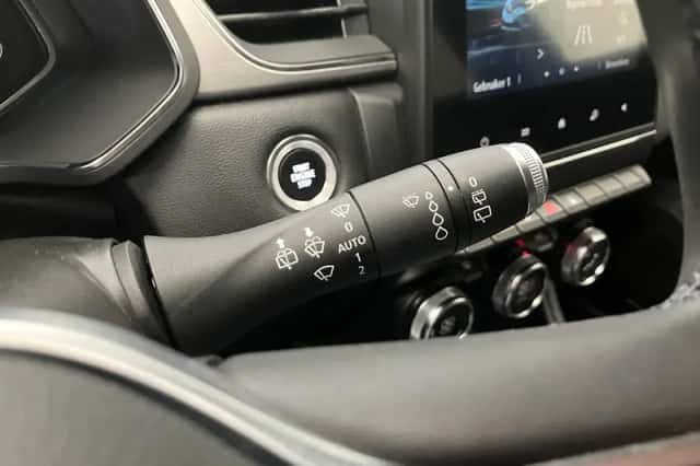 Renault Captur (2021) thumbnail 34