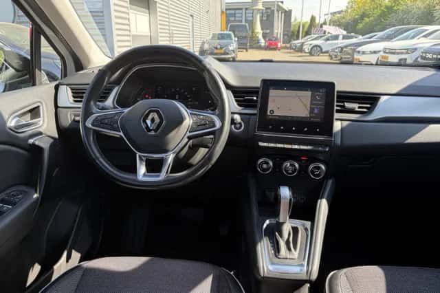 Renault Captur (2020) thumbnail 2