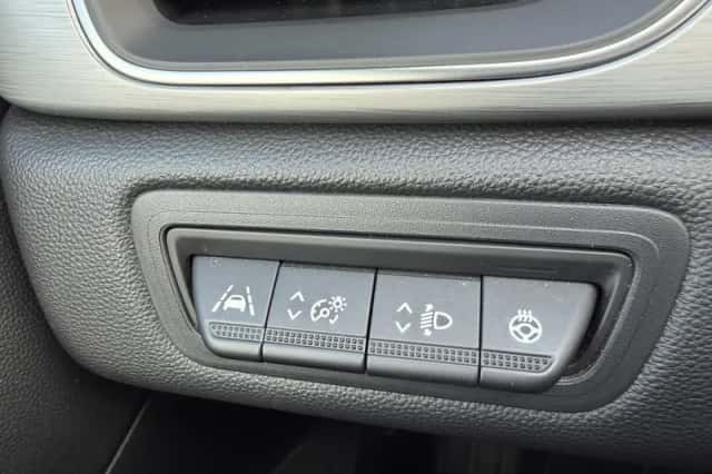 Renault Captur (2020) thumbnail 16