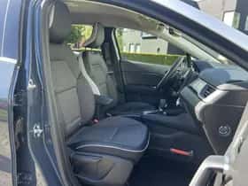 Renault Captur (2021) thumbnail 16