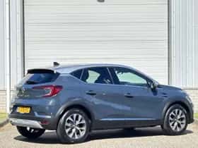 Renault Captur (2021) thumbnail 6