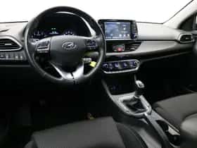 Hyundai i30 (2019) thumbnail 12