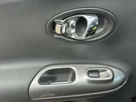 Nissan Juke (2012) thumbnail 29