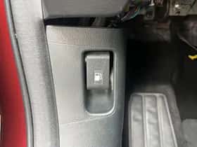 Honda CR-V (2016) thumbnail 49
