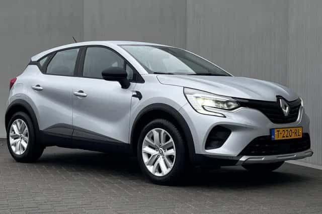 Renault Captur (2023) thumbnail 24