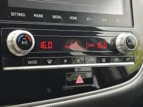 Mitsubishi Outlander (2021) thumbnail 20