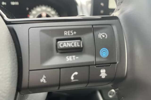Nissan Qashqai (2024) thumbnail 4