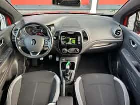 Renault Captur (2018) thumbnail 2