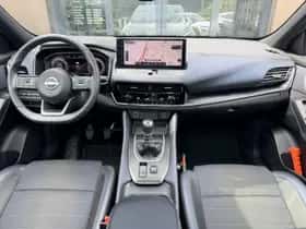 Nissan Qashqai (2023) thumbnail 2