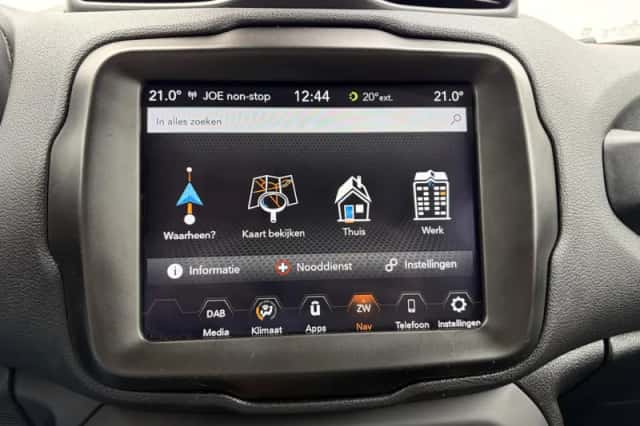 Jeep Renegade (2019) thumbnail 31