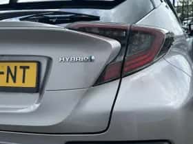 Toyota C-HR (2020) thumbnail 36
