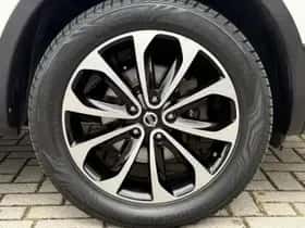 Nissan Qashqai (2011) thumbnail 8