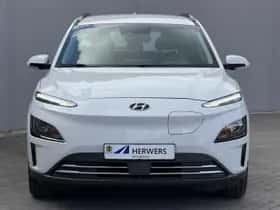 Hyundai Kona (2022) thumbnail 8