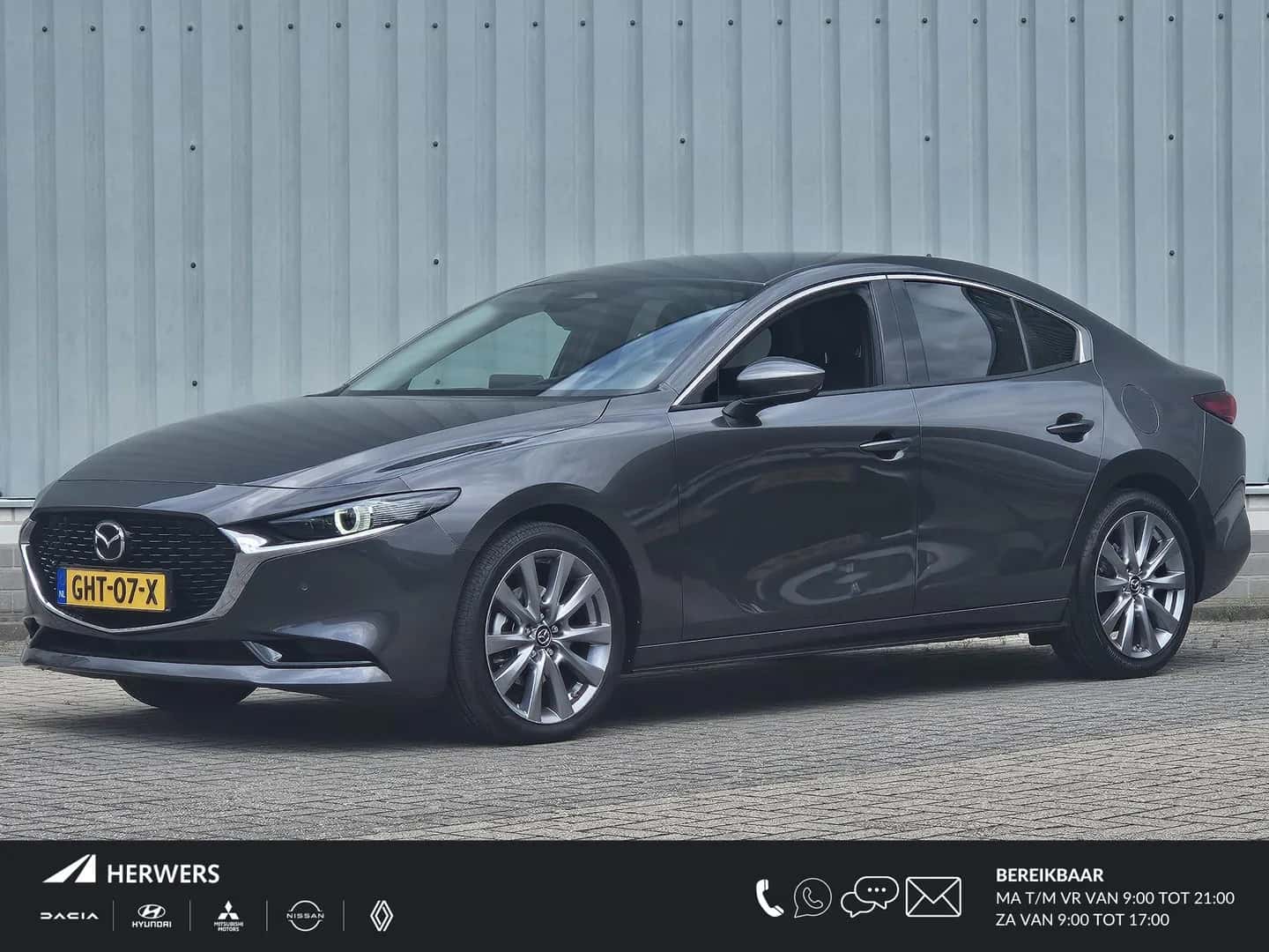 Mazda 3 (2024) — foto 1
