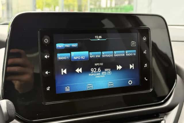 Suzuki S-Cross (2023) thumbnail 24