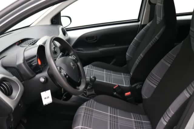 Peugeot 108 (2017) thumbnail 4