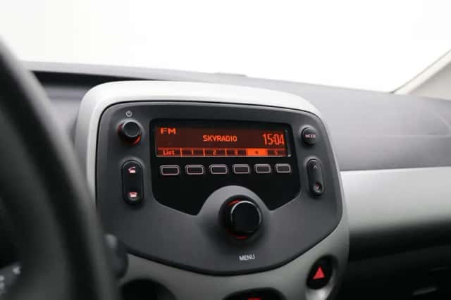 Peugeot 108 (2017) thumbnail 31
