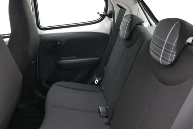 Peugeot 108 (2017) thumbnail 5