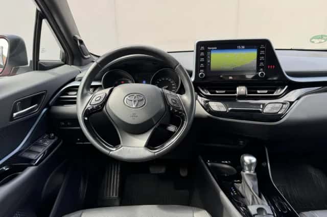 Toyota C-HR (2021) thumbnail 19