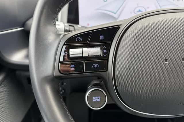 Hyundai Ioniq 6 (2024) thumbnail 11
